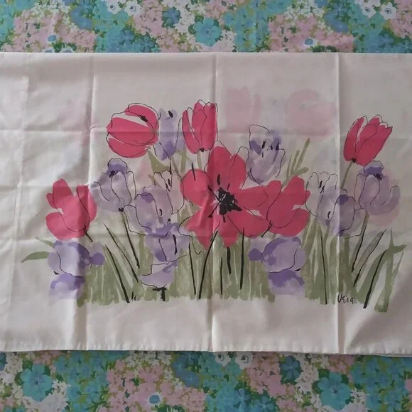 Vintage Vera Neumann Pillowcases, Set of 2 - Picture 2 of 2